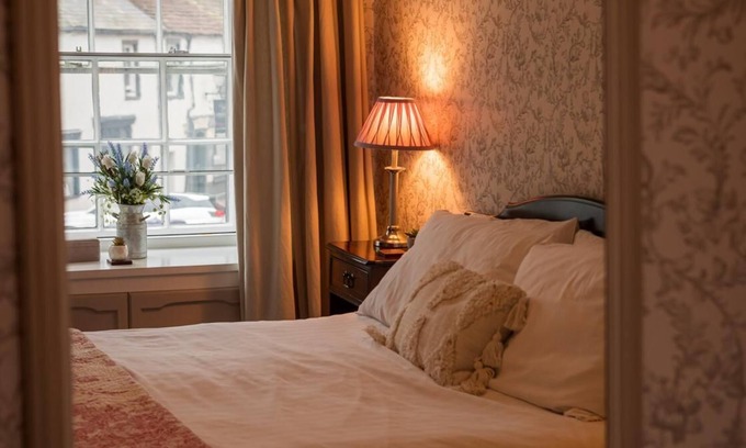 Penrith House | Beautiful Large Character Home ~ 5* Town Centre Location ~ Lake District Stay