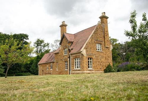 Belvoir House | Beautiful Lodge Cottage near Belvoir Castle