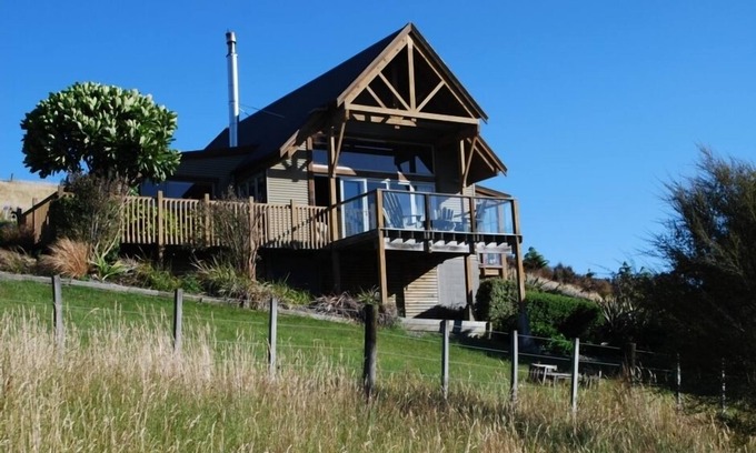 Masterton House | Beautiful lodge on the Ruamahanga River