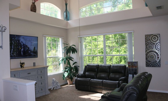 Windwood Bay House | Beautiful modern 3 bed/2.5 bath townhome