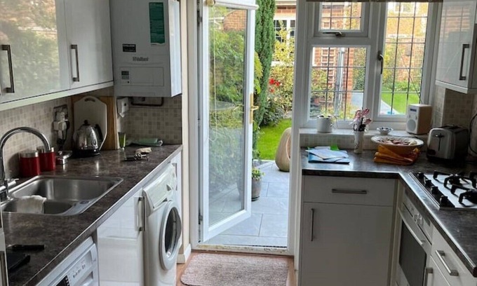 Seer Green House | Beautiful modern 3 bed Seer Green Beaconsfield