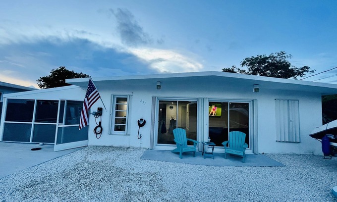 Anglers Park Cottage | Beautiful Modern House in Key Largo