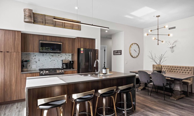 Sun Peaks Condo | Beautiful & Modern, Ski-In Ski-Out