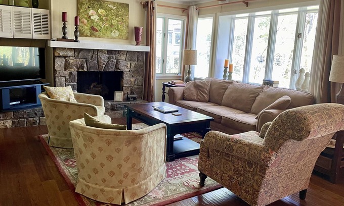 Sugar Mountain Condo | Beautiful mountain getaway close to it all!