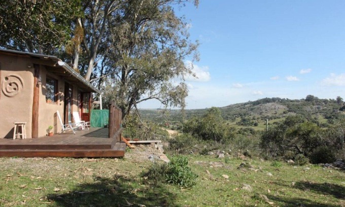 La Floresta House | Beautiful mud house in Villa Serrana with WIFI