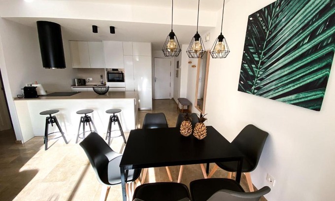 Castillo de Sabinillas Apartment | Beautiful New Apartment with Sea View