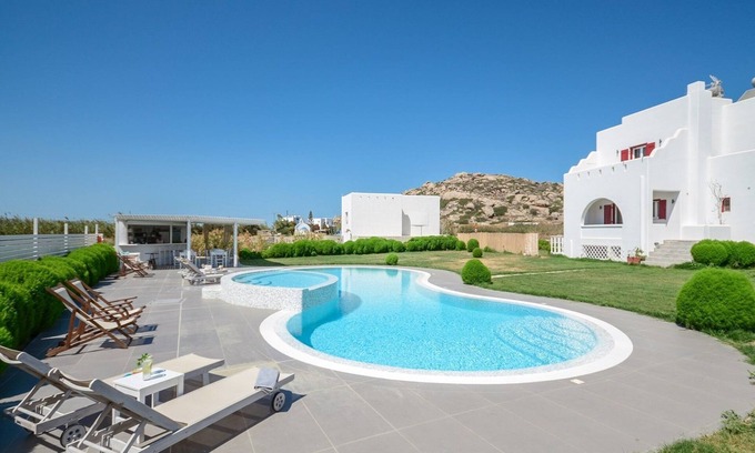 Plaka Villa | Beautiful Naxos Villa | Villa Yellow | 2 Bedrooms | Air-Conditioning &.