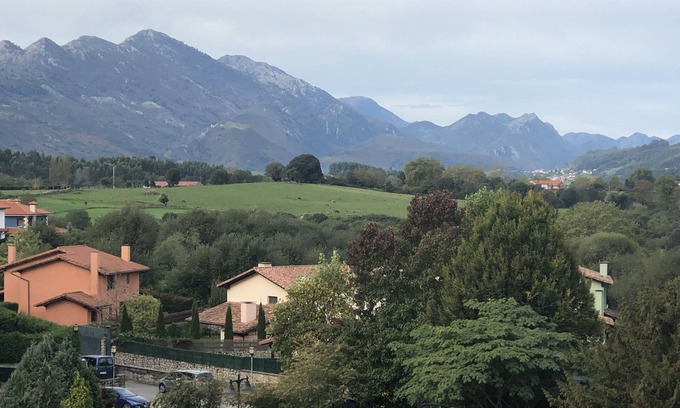 Colombres House | Beautiful new house in Colombres with porch and garden