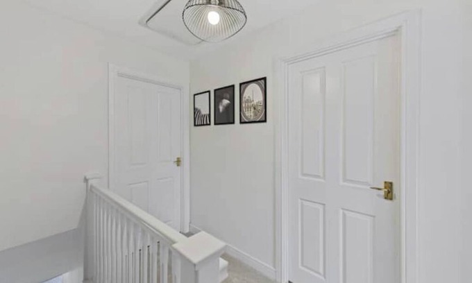 Erdington House | Beautiful new house | Free parking | Sleeps 8 | Via the M6