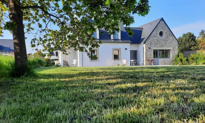 Combrit House | beautiful new house near the sea, 3mn walking to the beach, very quiet