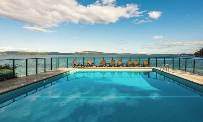 Yellow Point Condo | Beautiful Oceanfront Condo with Beach & Pool, Hot Tub and private dock