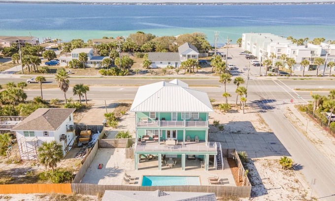 Villa Segunda House | Beautiful Open Concept Home with Private Pool-Steps the Beach!