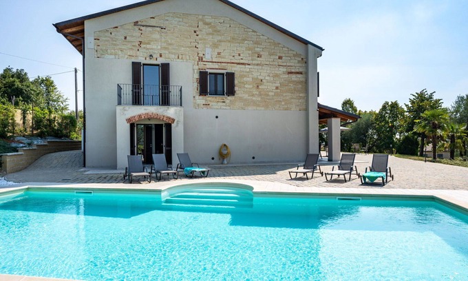 Ponzano Monferrato House | Beautiful private villa for 14 guests with private pool, A/C, WIFI, TV, terrace and parking