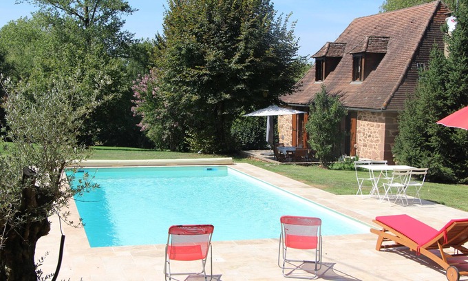 Boisseuilh House | Beautiful Perigordian house for 9 people with heated swimming pool HAUTEFORT