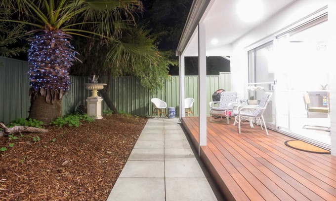North Perth Apartment | Beautiful Pet Friendly 1BR Cottage With Patio