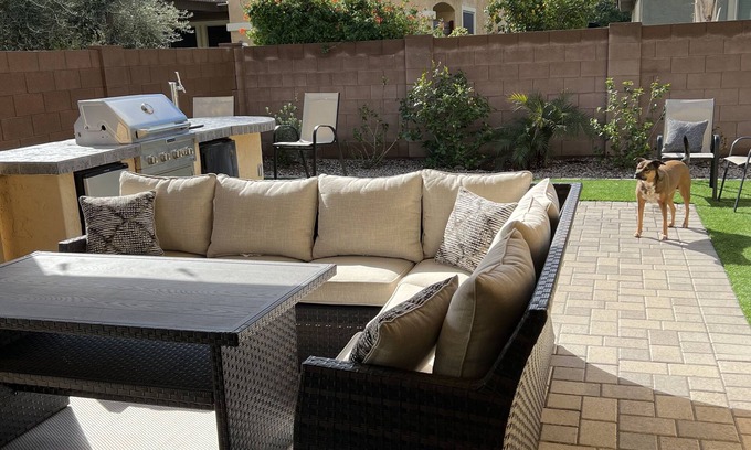 Chandler House | Beautiful Pet Friendly Home!