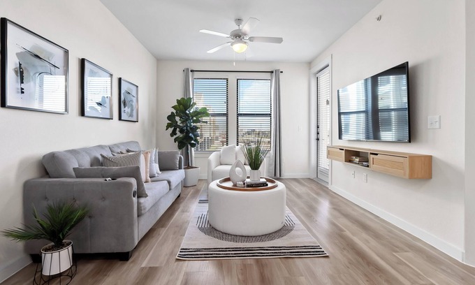 Gruene Apartment | Beautiful Pool Front Apartment, New Braunfels/Gruene, TX