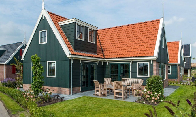Graft House | Beautiful private villa for 6 guests with WIFI, TV, terrace and parking