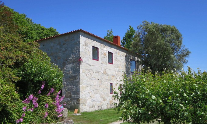 Castelo do Neiva House | Beautiful private villa for 6 people with WIFI, TV and terrace