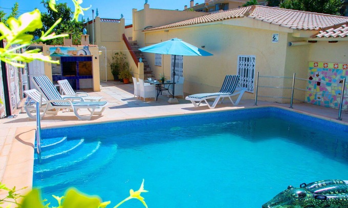 L'Alfas del Pi House | Beautiful private villa for 6 guests with A/C, WIFI, private pool, TV and patio