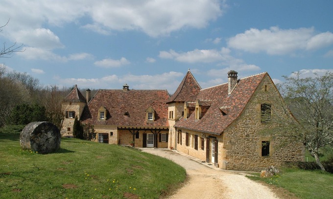 Saint-Cyprien House | Beautiful Private Country home in rural setting with heated pool
