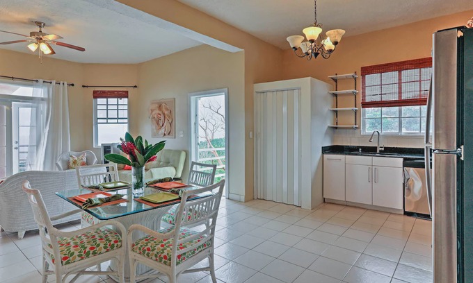 Caret Bay Apartment | Beautiful Private 2 Bedroom Apartment