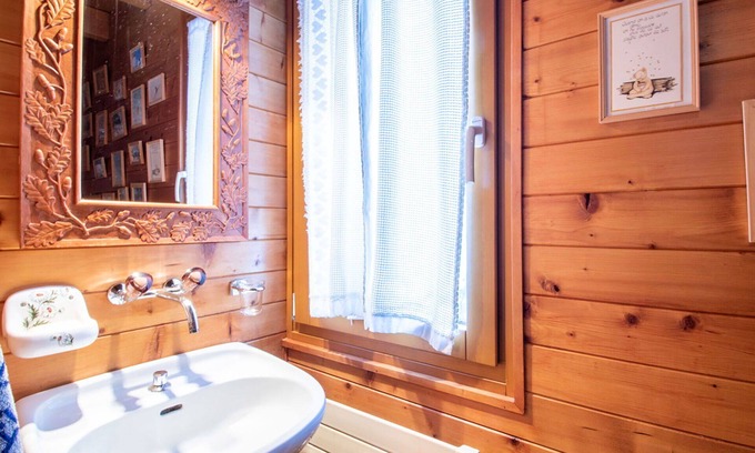 Champoussin House | Beautiful private villa for 7 guests with WIFI, TV and terrace