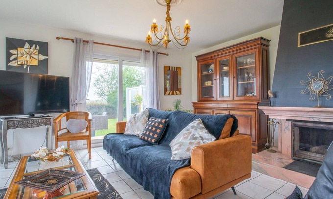 Sibiril House | Beautiful private villa for 8 people with hot tub, WIFI, TV, terrace and parking