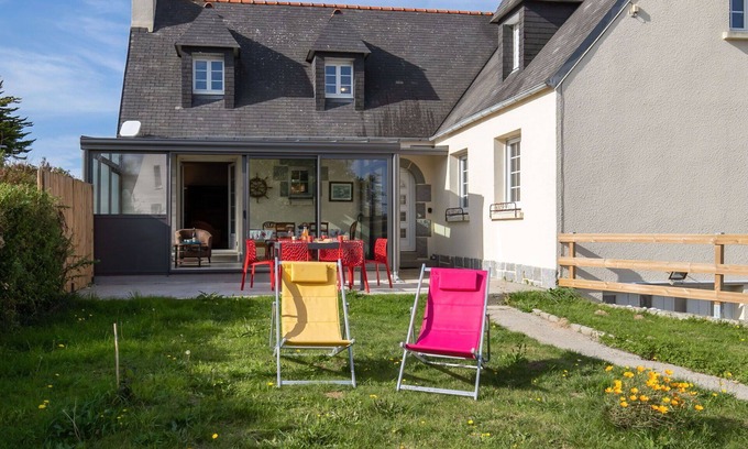 Kerlouan House | Beautiful private villa for 8 guests with WIFI, TV, terrace, pets allowed and parking