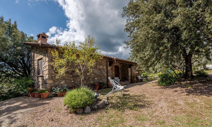 Roccastrada Villa | Beautiful private villa with private pool, WIFI, TV, patio, pets allowed, panoramic view and par.