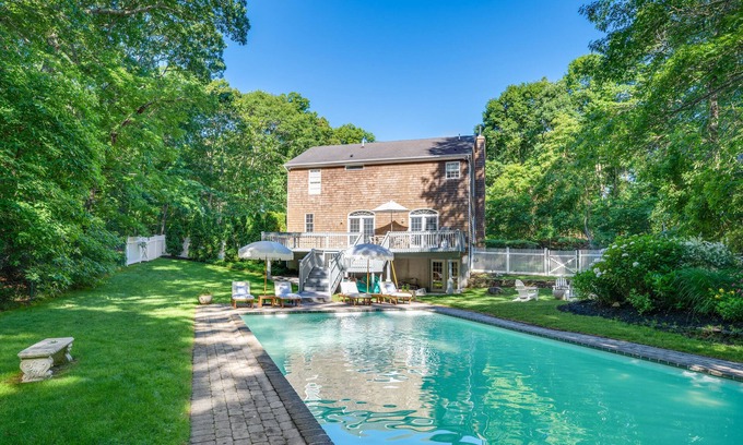 Tuckahoe House | Beautiful Private, Secluded Southampton All Season Retreat, Close To Beaches