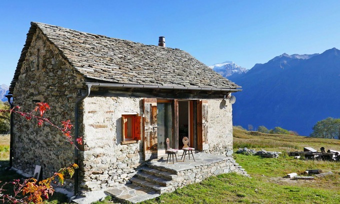 Acquarossa House | Beautiful private villa for 4 people with WIFI, TV, terrace and pets allowed