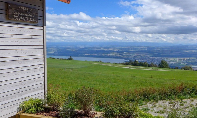 Bullet House | Beautiful private villa for 6 guests with WIFI, pets allowed and panoramic view