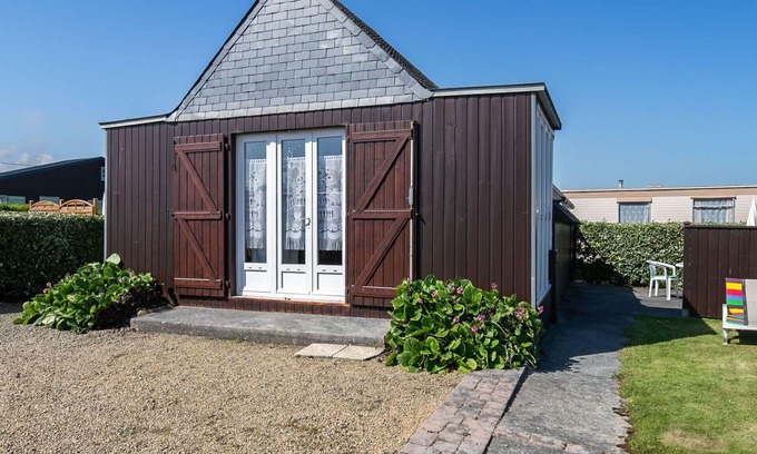 Cleder House | Beautiful private villa for 4 guests with TV, terrace and parking