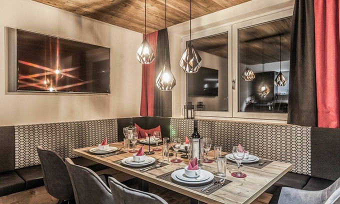 Gaschurn House | Beautiful private villa for 24 people with WIFI, TV, pets allowed and parking