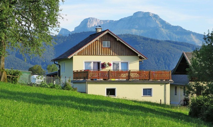 Oberwang House | Beautiful private villa for 4 people with TV, terrace and parking