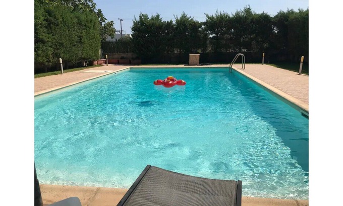 Schinias Villa | Beautiful private villa with large pool near the beach
