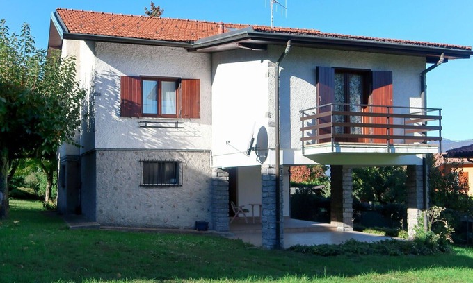 Castelveccana House | Beautiful private villa for 5 people with WIFI, TV, terrace, pets allowed and parking