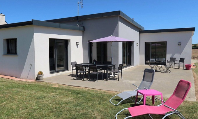 Treflez House | Beautiful private villa for 6 people with WIFI, TV and terrace