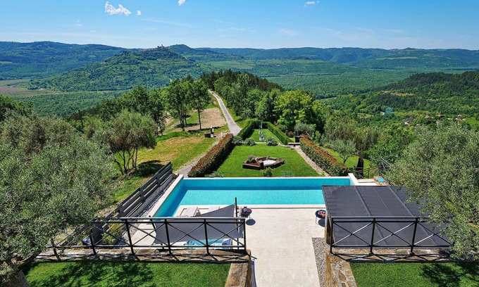 Golubici Villa | Beautiful private villa with WIFI, A/C, hot tub, private pool, TV, terrace, panoramic view, parking