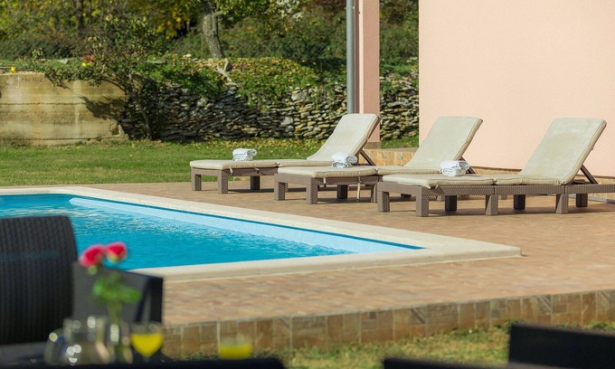 Filipana House | Beautiful private villa for 6 guests with A/C, WIFI, private pool, TV, terrace and parking