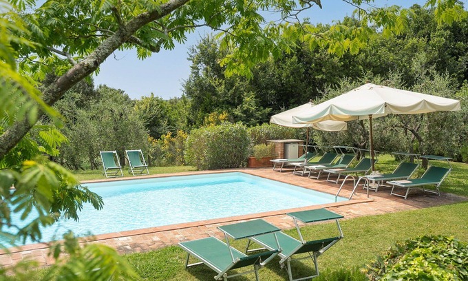 Palaia Villa | Beautiful private villa for 14 people with WIFI, A/C, private pool, TV, patio and panoramic view