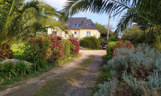Lannion Villa | Beautiful property 180m² - 10 pers -Côte de Granit Rose, sandy beach