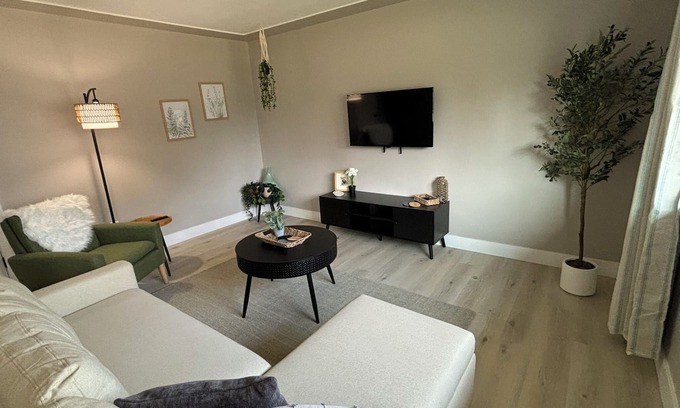 Allendale Area House | Beautiful Quite fully Furnished Home in Arvada - 10479