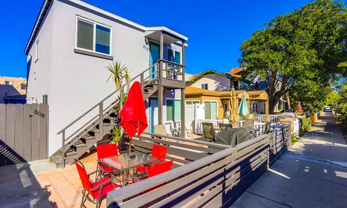 Mission Beach House | Beautiful Remodeled! Bay Side Condo-810