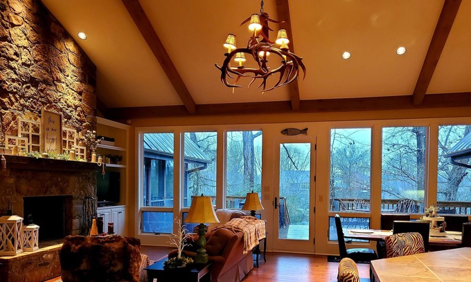 Pangburn House | Beautiful River House