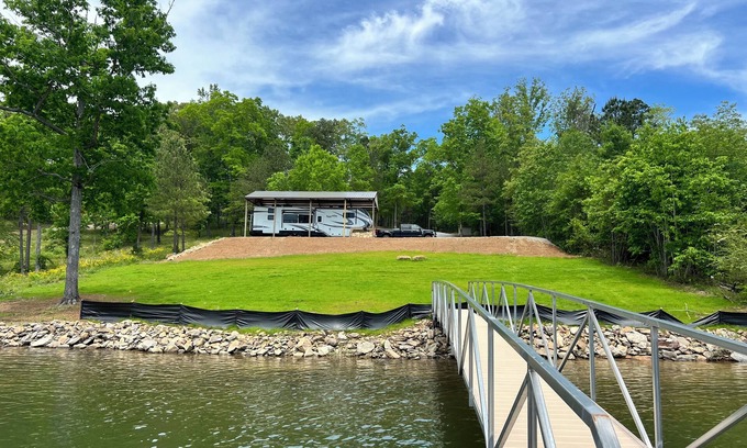 Double Springs House | Beautiful RV lot on Smith Lake