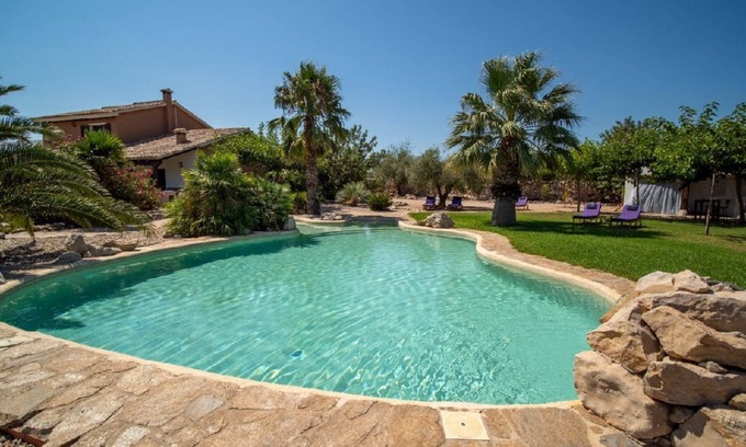 Cervera del Maestrat House | beautiful spacious Countryhouse up to 14 Guests, 7 bedrooms, private pool