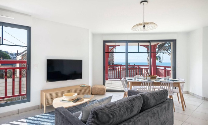 Pleneuf-Val-Andre Apartment | Beautiful sea view flat for 8