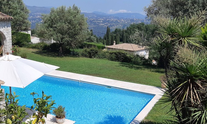 Saint-Jeannet House | Beautiful sea view house with large private pool in St Jeannet
